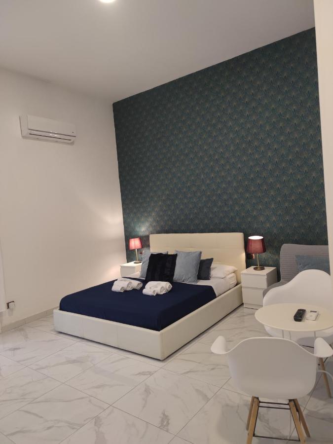 Domus Luigi Leone II Bed & Breakfast Naples Exterior photo